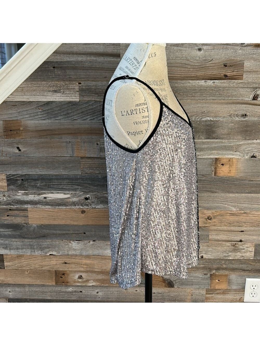 POL Sequin Black and Silver Adjustable Shoulder Strap Top Size Small - Picture 3 of 8